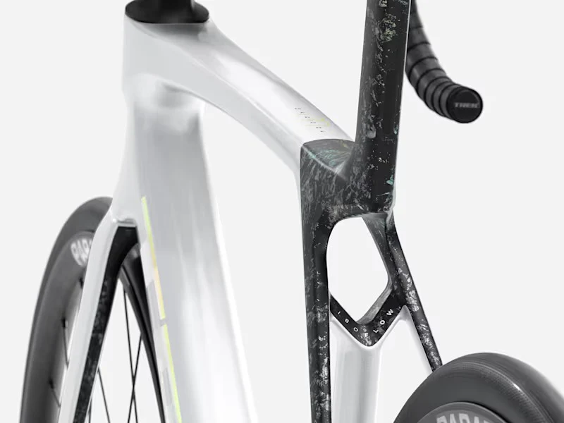 Trek Madone SL 5 Gen 8 - 2026 - Image 4