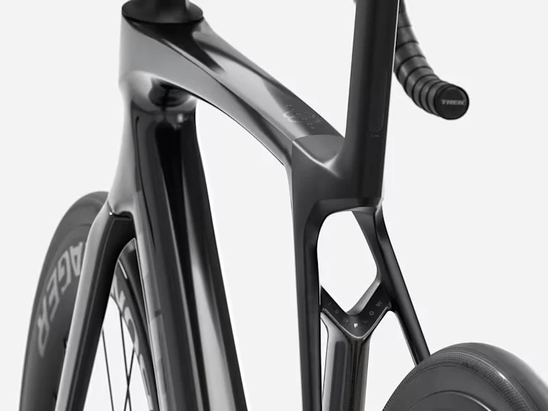 Trek Madone SL 6 AXS Gen 8 - 2026 - Image 4